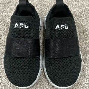 APL slip in toddler shoe